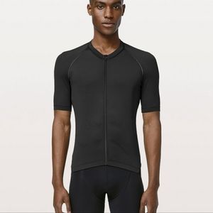 Lululemon City to Summit cycling jersey